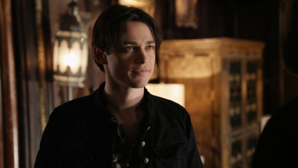 Legacies - Season 2 Episode 12 - Thomas Doherty as Sebastian