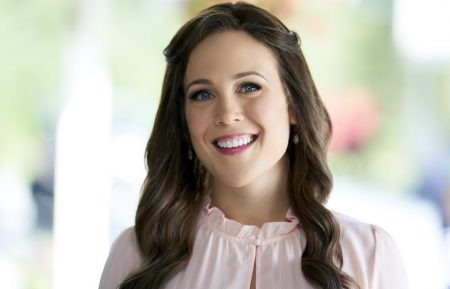 HALLMARK CHANNEL WHEN CALLS THE HEART A MOVING PICTURE S07 ERIN KRAKOW PORTRIAT 2
