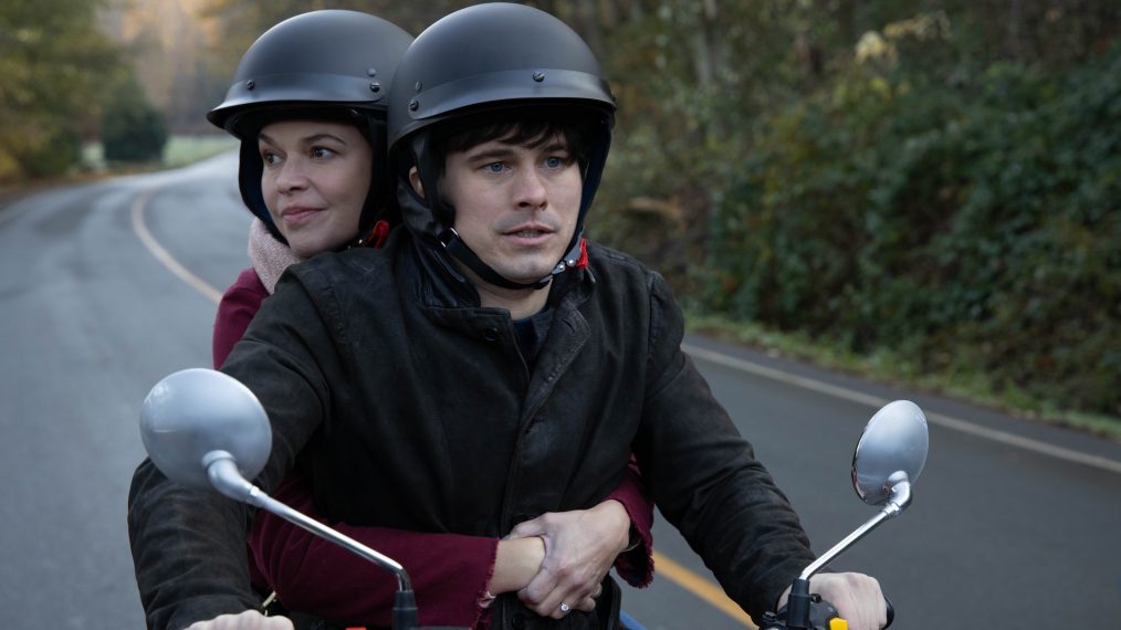 A Million Little Things - Season 2 Episode 12 - Sutton Foster and Jason Ritter on a motorcycle