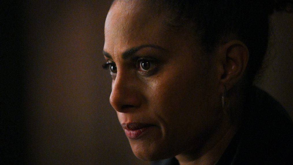 Christina Moses as Regina in A Million Little Things - Season 2, Episode 17