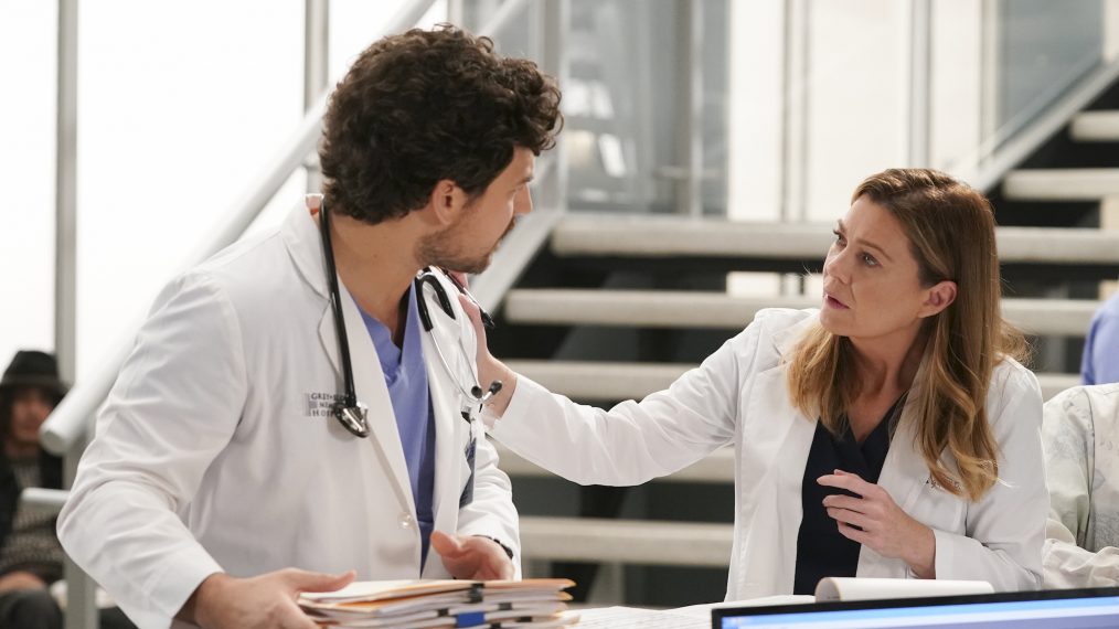 Grey's Anatomy A Diagnosis Meredith Comforts DeLuca
