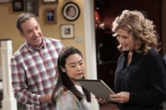 Tim Allen as Mike, Krista Marie Yu as Vanessa, Nancy Travis as Jen in Last Man Standing - Season 8