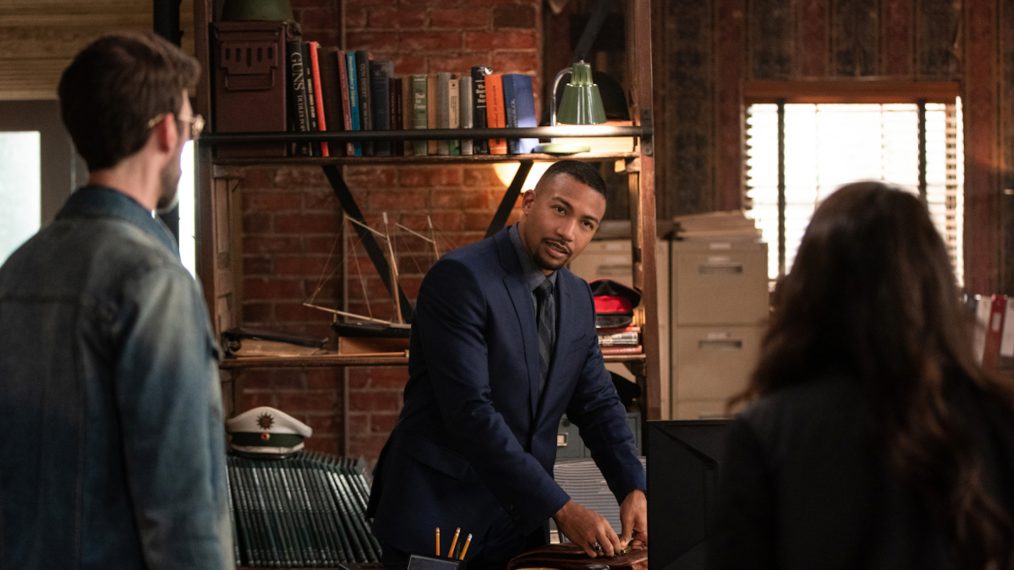 NCIS New Orleans Season 6 Episode 14 Quentin Carter Lasalle Desk