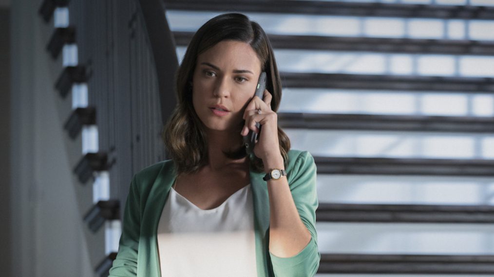 Odette Annable - Supergirl