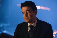 Ron Livingston Returns to 'A Million Little Things' a Year After Jon's Death (PHOTOS)