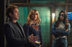 Supergirl - Season 5 Episode 13 - Thomas Lennon as Mxyzptlk, Melissa Benoist as Kara/Supergirl, and Nicole Maines as Nia Nal/Dreamer