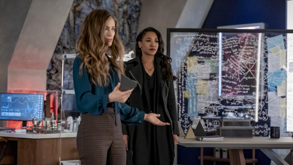 The Flash - Season 6 Episode 12 - Efrat Dor as Eva and Candice Patton as Iris West