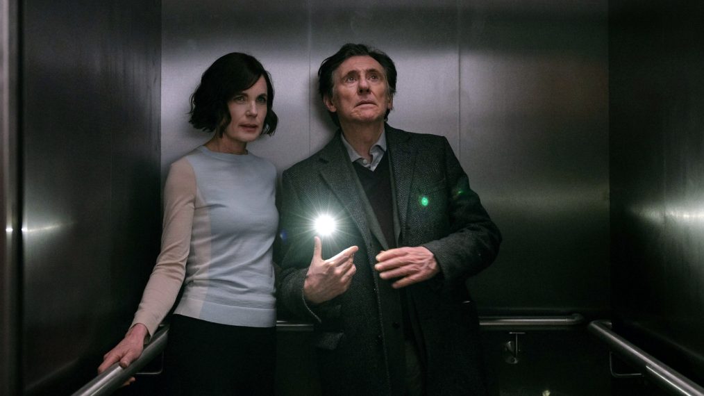 War of the Worlds - Elizabeth McGovern and Gabriel Byrne - Epix