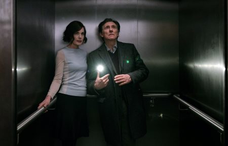 War of the Worlds - Elizabeth McGovern and Gabriel Byrne - Epix