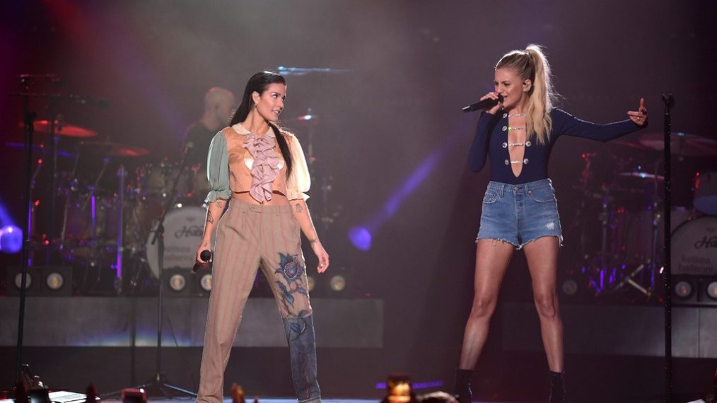 Kelsea Ballerini and Halsey on 'CMT Crossroads'