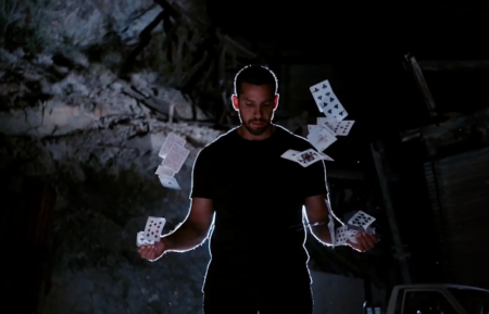 David Blaine with flying cards in The Magic Way