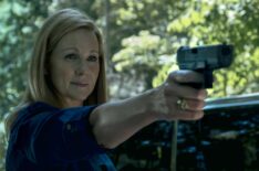 Ozark - Season 3 - Laura Linney - Wendy holds a gun