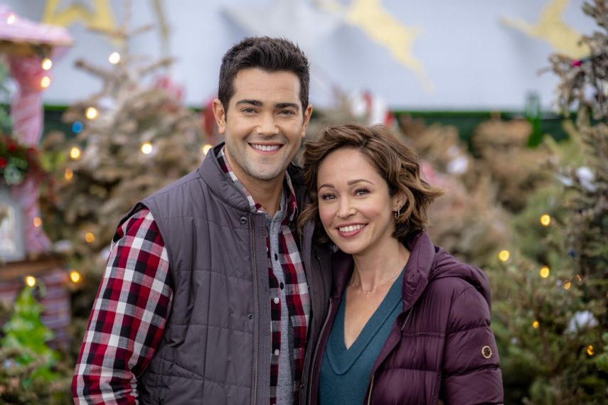 WE NEED A LITTLE CHRISTMAS-CHRISTMAS UNDER THE STARS JESSE METCALF AUTUMN REESER HALLMARK CHANNEL