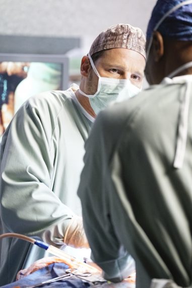 Justin Chambers Grey's Anatomy Surgery