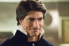 Brandon Routh as Ray Palmer/Atom in Legends of Tomorrow - Season 5, Episode 7