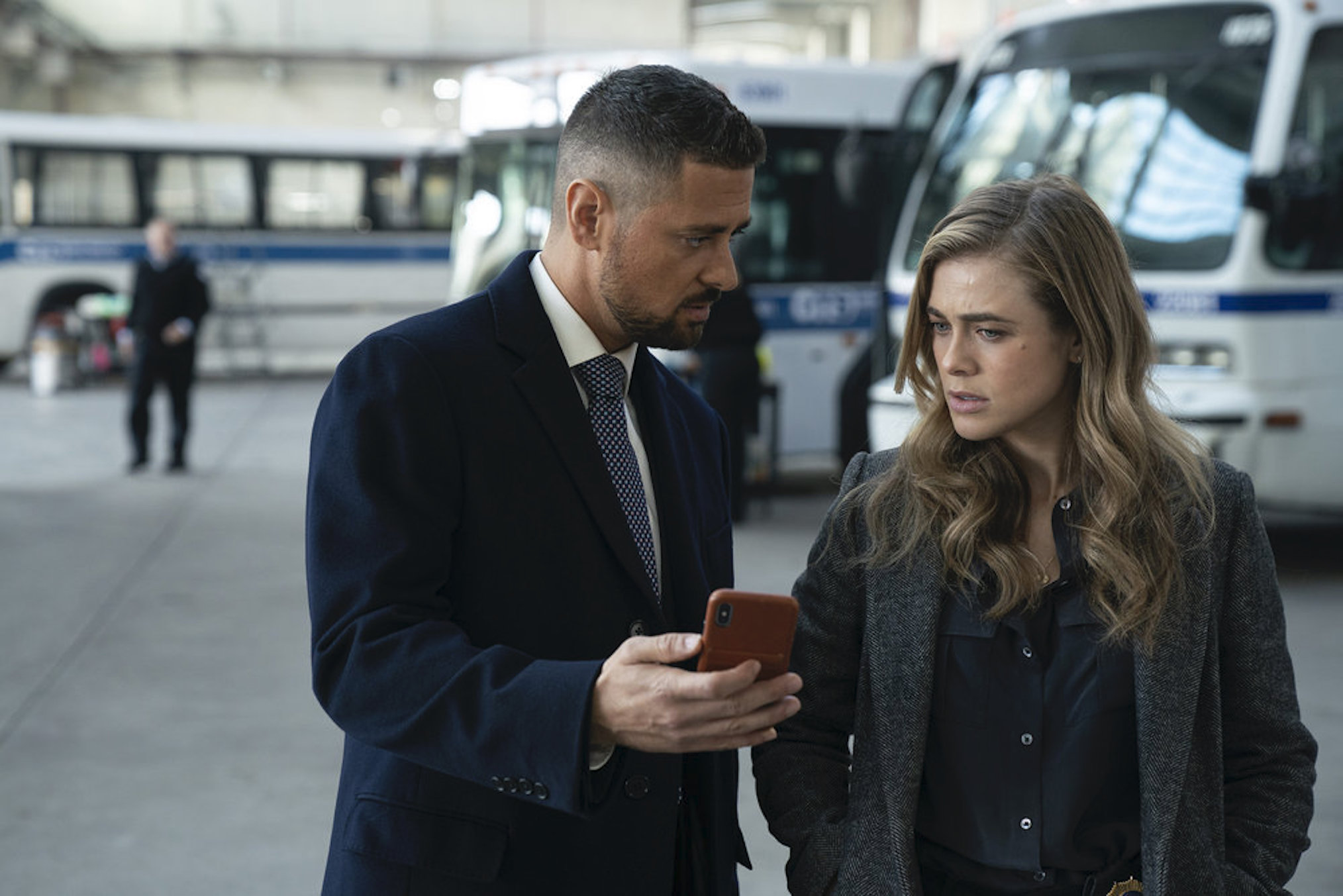 JR Ramirez Melissa Roxburgh Manifest Season 2 Episode 11 Jared Michaela Partners