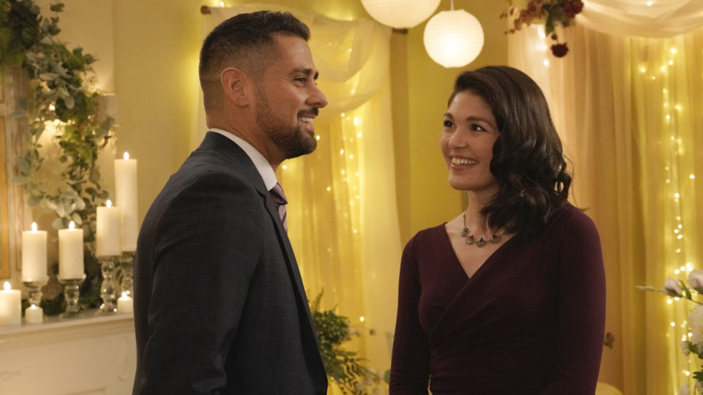 JR Ramirez as Jared Vasquez, Ellen Tamaki as Drea in Manifest - Season 2, Episode 12