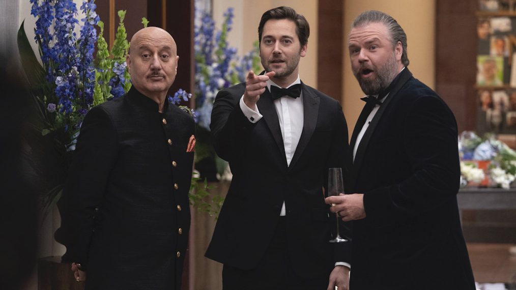 Anupam Kher as Dr. Vijay Kapoor, Ryan Eggold as Dr. Max Goodwin, Tyler Labine as Dr. Iggy Frome in New Amsterdam - Season 2, Episode 17