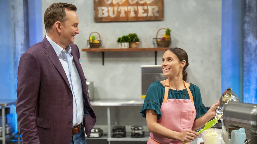 Spring Baking Championship - Clinton Kelly with Baker Aisha