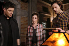 Jensen Ackles as Dean Winchester, Kim Rhodes as Jody Mills, and Jared Padalecki as Sam Winchester in Supernatural Season 15 Episode 12 - 'Galaxy Brain'