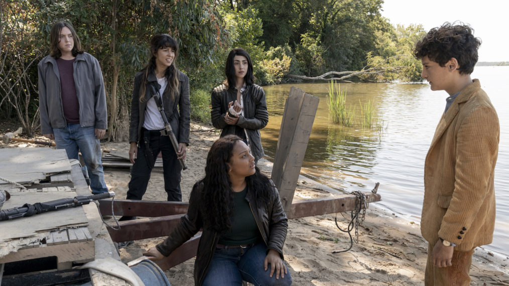 Alexa Mansour as Hope, Aliyah Royale as Iris, Hal Cumpston as Silas, Nicolas Cantu as Elton, Annet Mahendru as Huck in The Walking Dead: World Beyond - Season 1