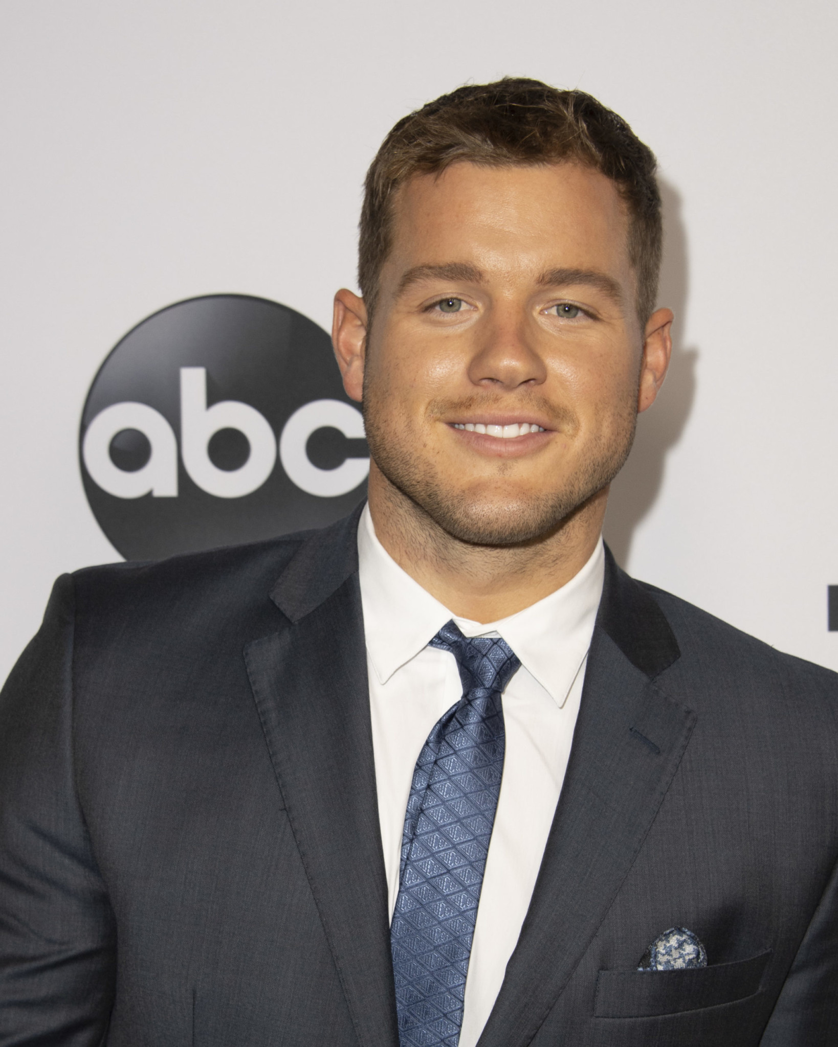 colton-underwood-bachelor-book