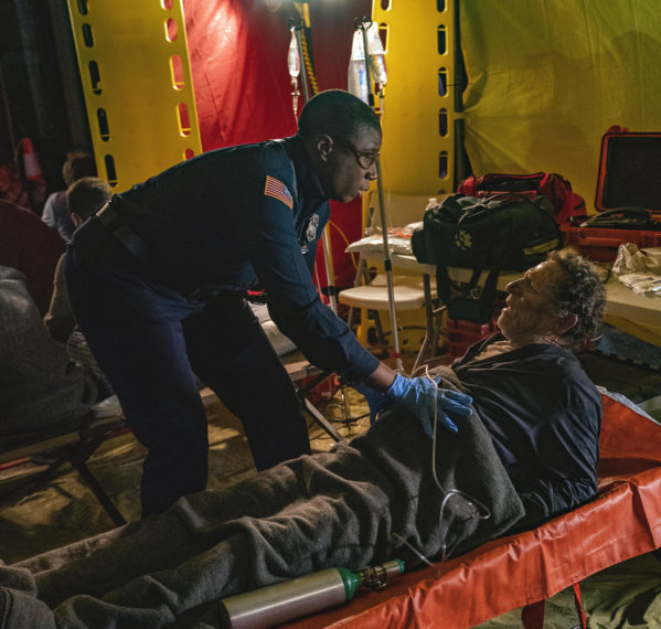 Aisha Hinds 911 Season 3 Episode 16 Fire Rescue
