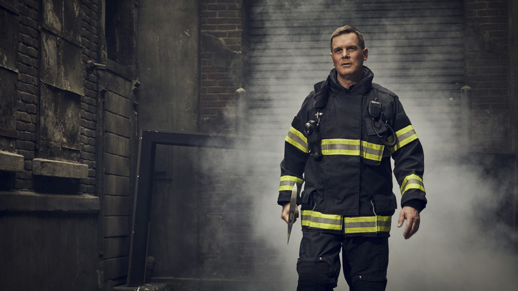 Peter Krause in 9-1-1