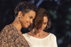 Michele Weaver as Luly and Sarah Wayne Callies as Robin in 'Council of Dads'
