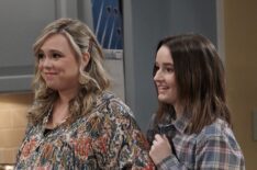 Amanda Fuller and Kaitlyn Dever in the Last Man Standing season finale