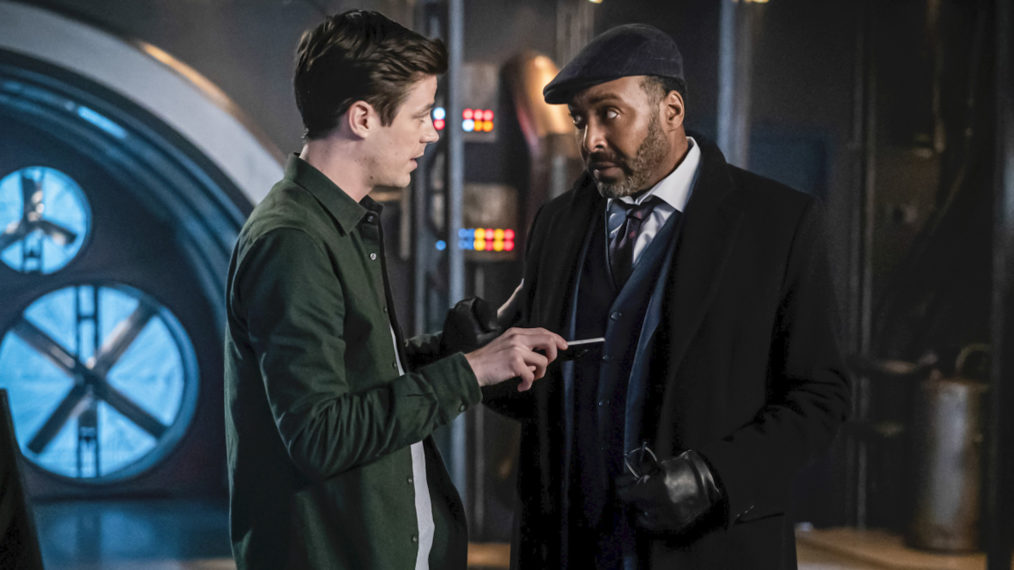 Grant Gustin as Barry Allen and Jesse L. Martin as Captain Joe West in The Flash - Season 6, Episode 16