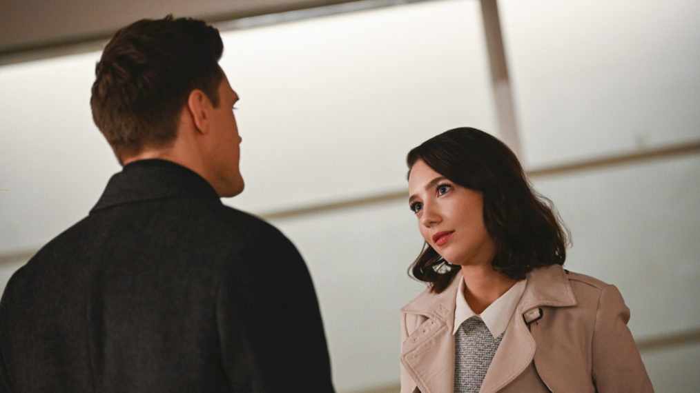 The Flash - Season 6, Episode 16 - Natalie Dreyfuss as Sue and Hartley Sawyer as Dibny