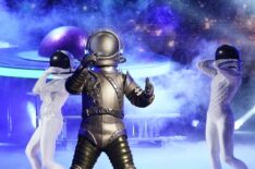 Hunter Hayes as Astronaut in The Masked Singer - Season 3