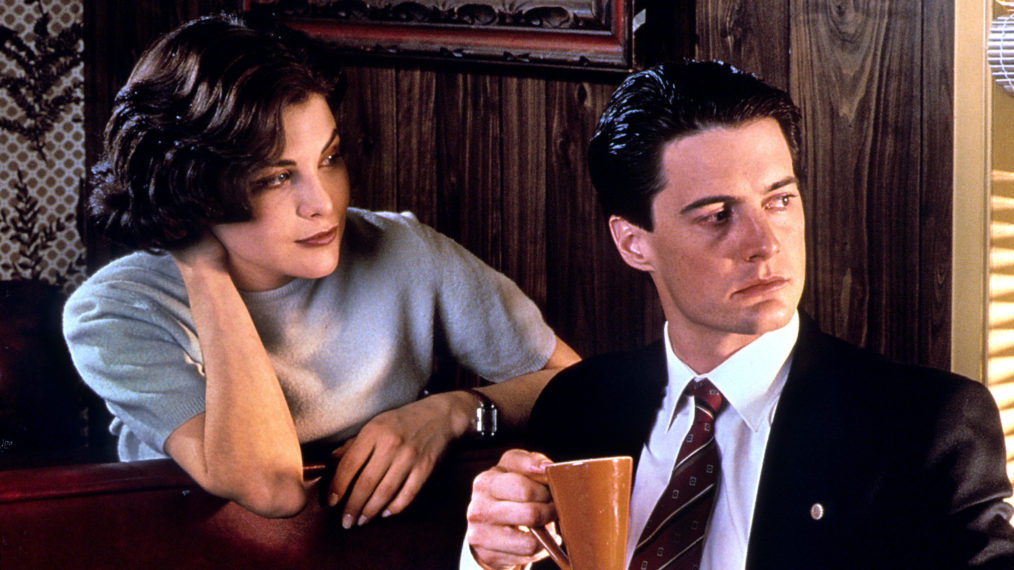 Sherilyn Fenn and Kyle MacLachlan in Twin Peaks