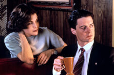 Sherilyn Fenn and Kyle MacLachlan in Twin Peaks