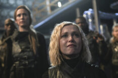Jessica Harmon as Niylah and Eliza Taylor as Clarke in The 100 - 'The Blood of Sanctum'