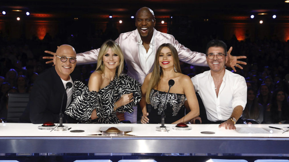 America's Got Talent - Howie Mandel, Heidi Klum, Terry Crews, Sofia Vergara, Simon Cowell