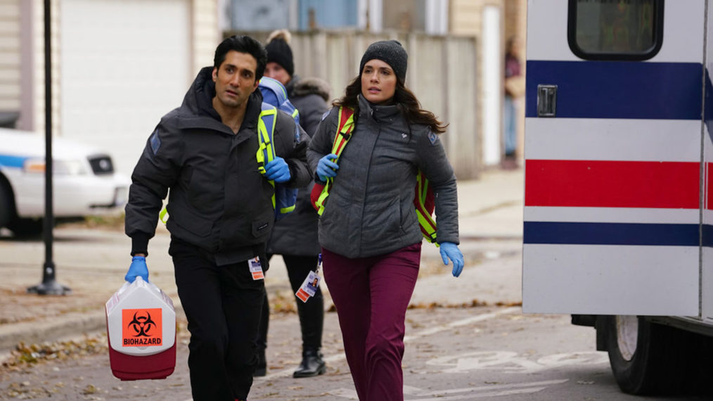 Dominic Rains as Dr. Crockett Marcel, Torrey DeVitto as Dr. Natalie Manning in Chicago Med - Season 5 - 'Leave the Choice to Solomon'