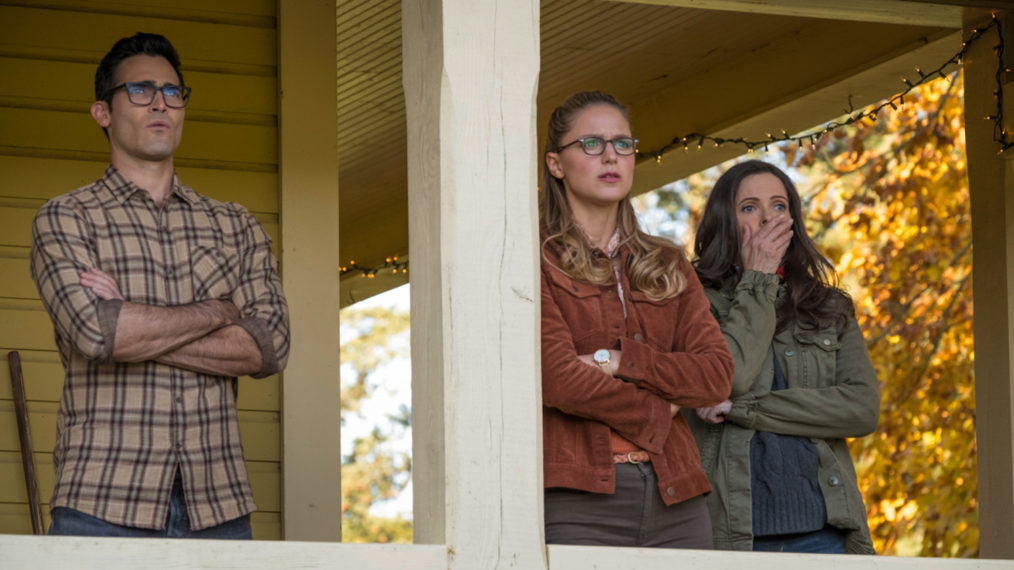 Tyler Hoechlin as Clark Kent, Melissa Benoist as Kara/Supergirl, and Bitsie Tulloch as Lois Lane in The Flash - 'Elseworlds, Part 1'