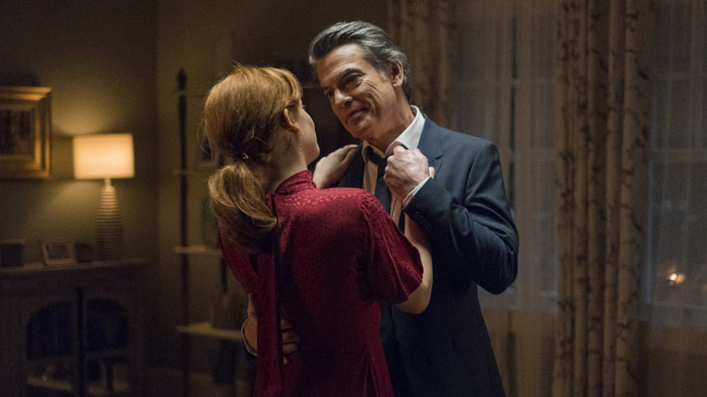 Jane Levy & Peter Gallagher in 'Zoey's Extraordinary Playlist'