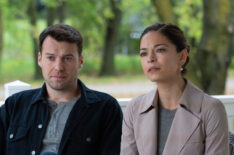 Peter Mooney and Kristin Kreuk in Burden of Truth - Season 3