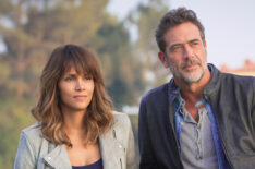 Halle Berry as Molly Woods and Jeffrey Dean Morgan as JD Richter in Extant - 'Morphoses'