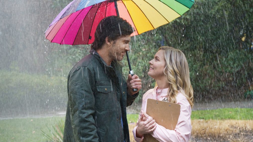 HALLMARK CHANNEL LOVE IN THE FORECAST CHRISTOPHER RUSSELL CINDY BUSBY UMBRELLA