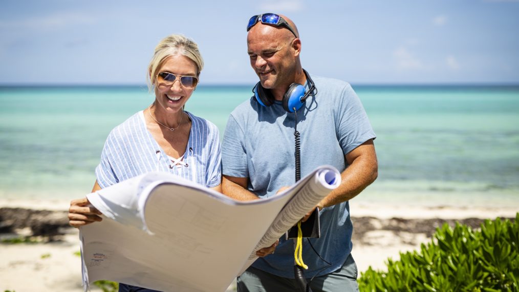 Renovation Island - Sarah and Bryan Baeumler look over plans