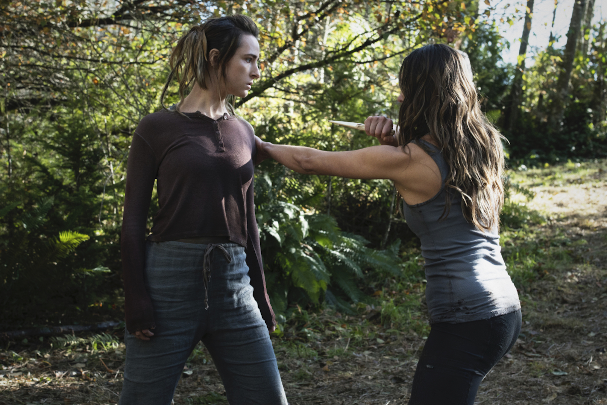 Shelby Flannery Tasya Teles The 100 Season 7 Episode 4 Hope Echo