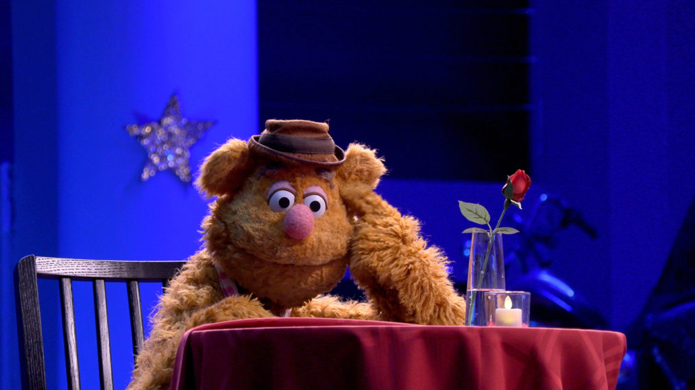 Fozzie in Muppets Now on Disney+