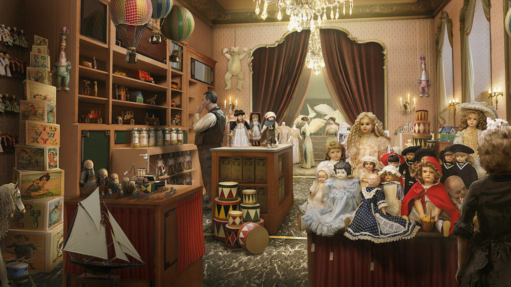 alienist-department-store-dolls