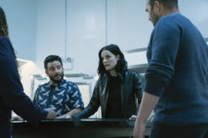 Tracie Thoms as Grigoryan, Ennis Esmer as Rich Dotcom, Jaimie Alexander as Jane Doe, and Sullivan Stapleton as Kurt Weller in Blindspot - Season 5