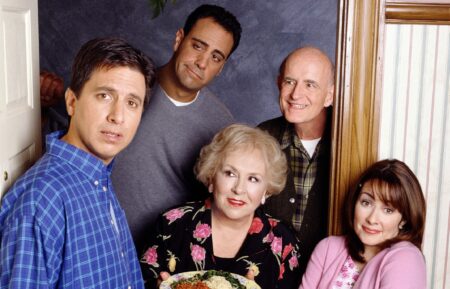 Everybody Loves Raymond cast - Ray Romano, Brad Garrett, Peter Boyle, Patricia Heaton, Doris Roberts, 1996