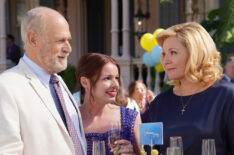 Gerald McRaney, Aubrey Dollar, and Kim Cattrall in Filthy Rich on FOX